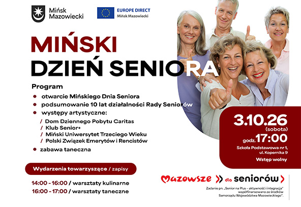 Pięć uśmiechniętych osób w wieku senioralnym stoi blisko siebie i patrzy w stronę widza. Jasne, neutralne tło z czerwonymi akcentami i dużą typografią po lewej stronie. W górnym lewym rogu widoczne są dwa małe logotypy. Po prawej stronie czerwony prostokąt jako wyróżnienie informacji.