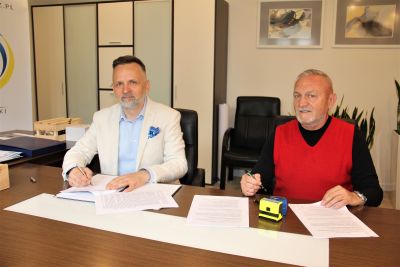 Jedna z bardziej oczekiwanych inwestycji drogowych! 1 czerwca burmistrz Marcin Jakubowski podpisał umowę na budowę ulicy...