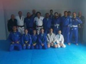 Zdjęcie grupowe zawodników brazylijskiego Jiu Jitsu