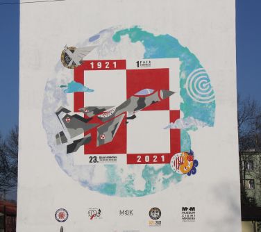 Uroczyste odsłonięcie muralu z okazji 100-lecia Pułku Lotniczego