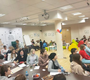 Spotkanie w bibliotece z grupą uchodźców z Ukrainy