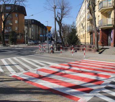 Nowe przejścia na skrzyżowaniu ulic Kościuszki, Daszyńskiego i Pięknej