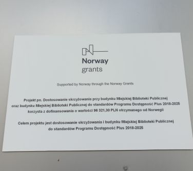 zdjęcie tabliczki norway grants
