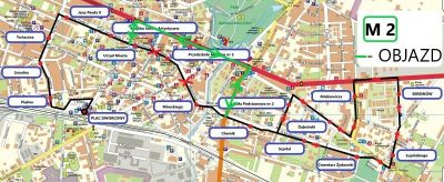Wycinek mapy z zaznaczoną zmianą trasy autobusu komunikacji miejskiej linii M2