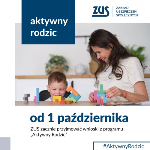 Na jasnym tle informacje. Po środku zdjęcie uśmiechniętej kobiety i chłopca. Układają klocki