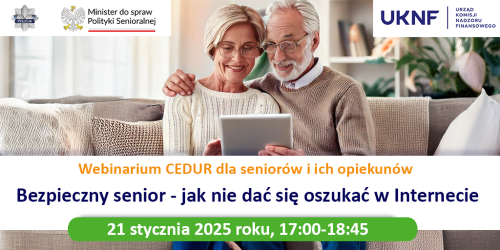 Zdjęcie przytulonej pary seniorów. Siedza na kanapie wpatrzeni w ekran laptopa. Naokoło informacje