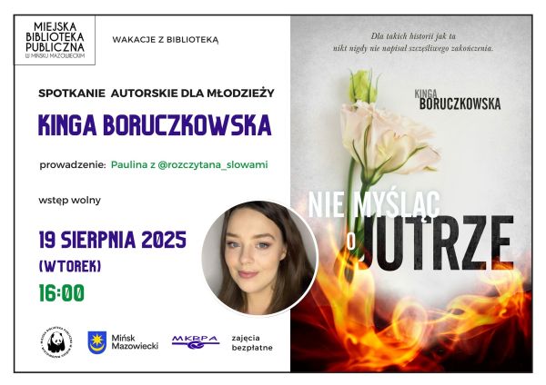 Po lewej na białym treść. Po prawej okładka książki. Na szarym tle biały kwiat u podstawy w ogniu. Po środku w kole zdjęcie...