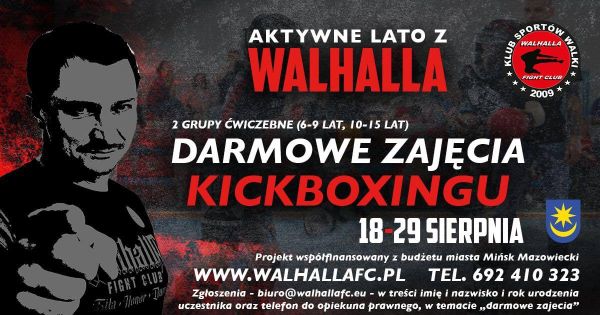Na ciemno-czerwonym tle inforamcje. Po lewej szara postura mężczyzny