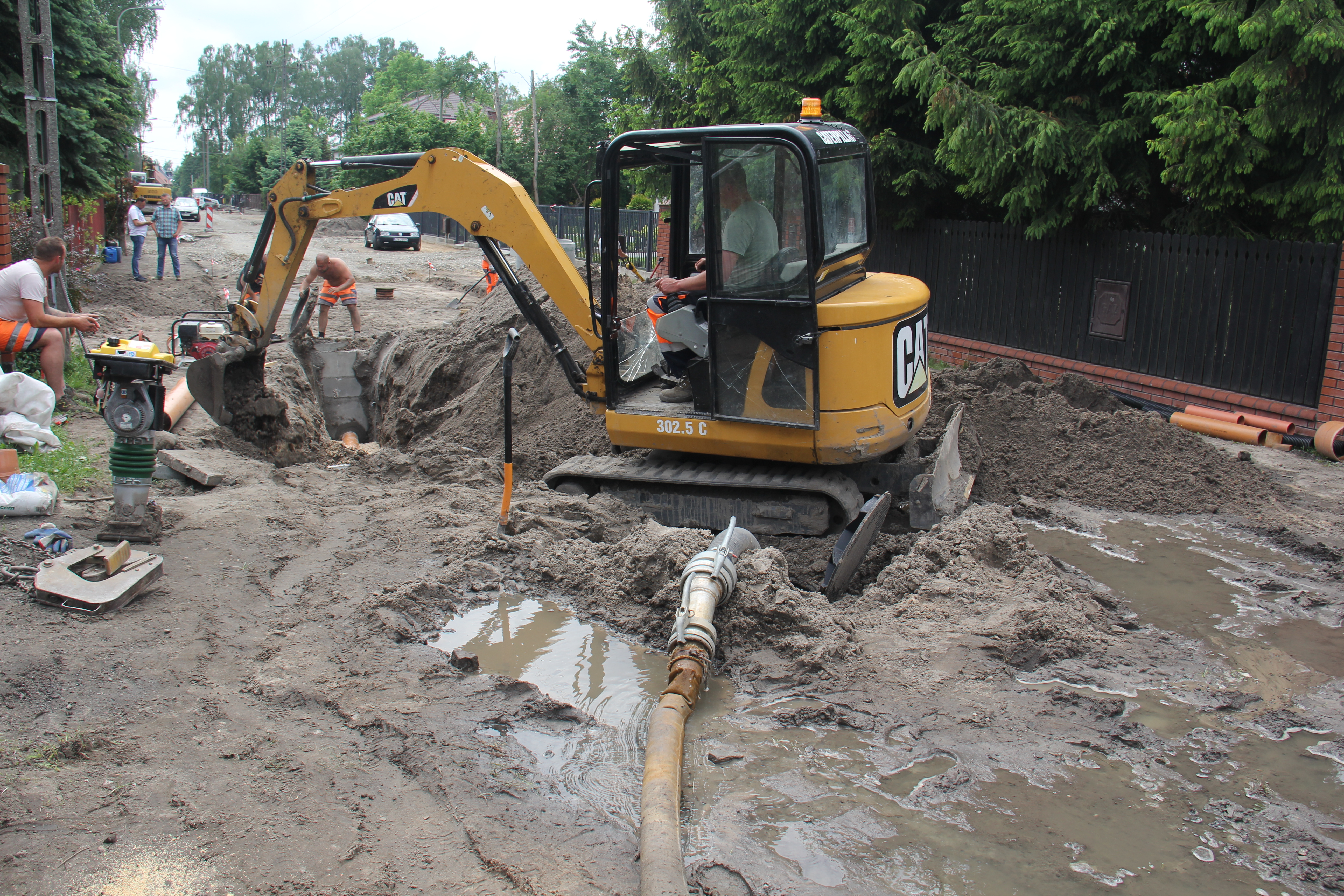 Trwają prace związane  z  realizacją zadania „Budowa kanalizacji wód opadowych w ul. Generała Sikorskiego”